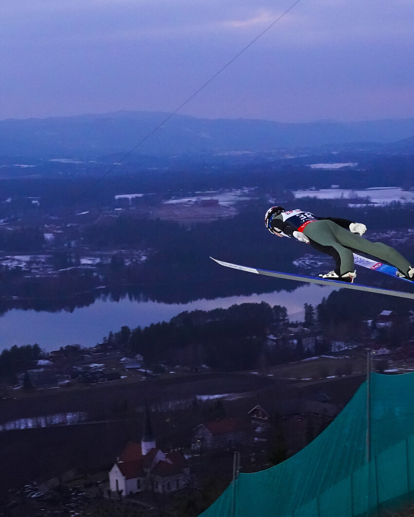 Skihopper i svevet