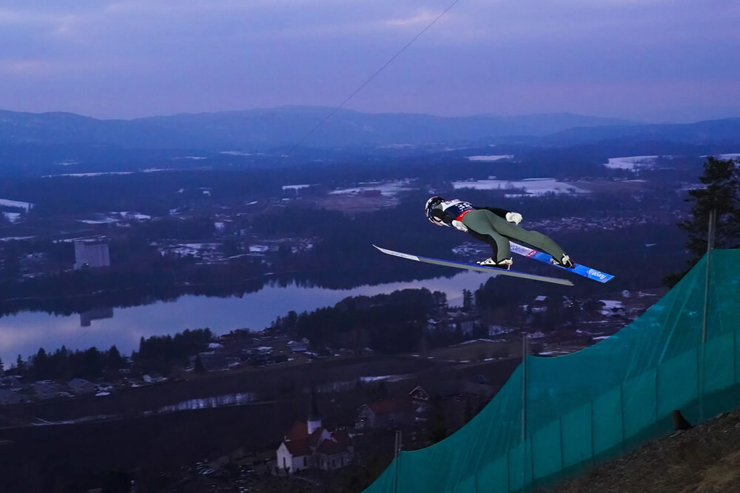 Skihopper i svevet